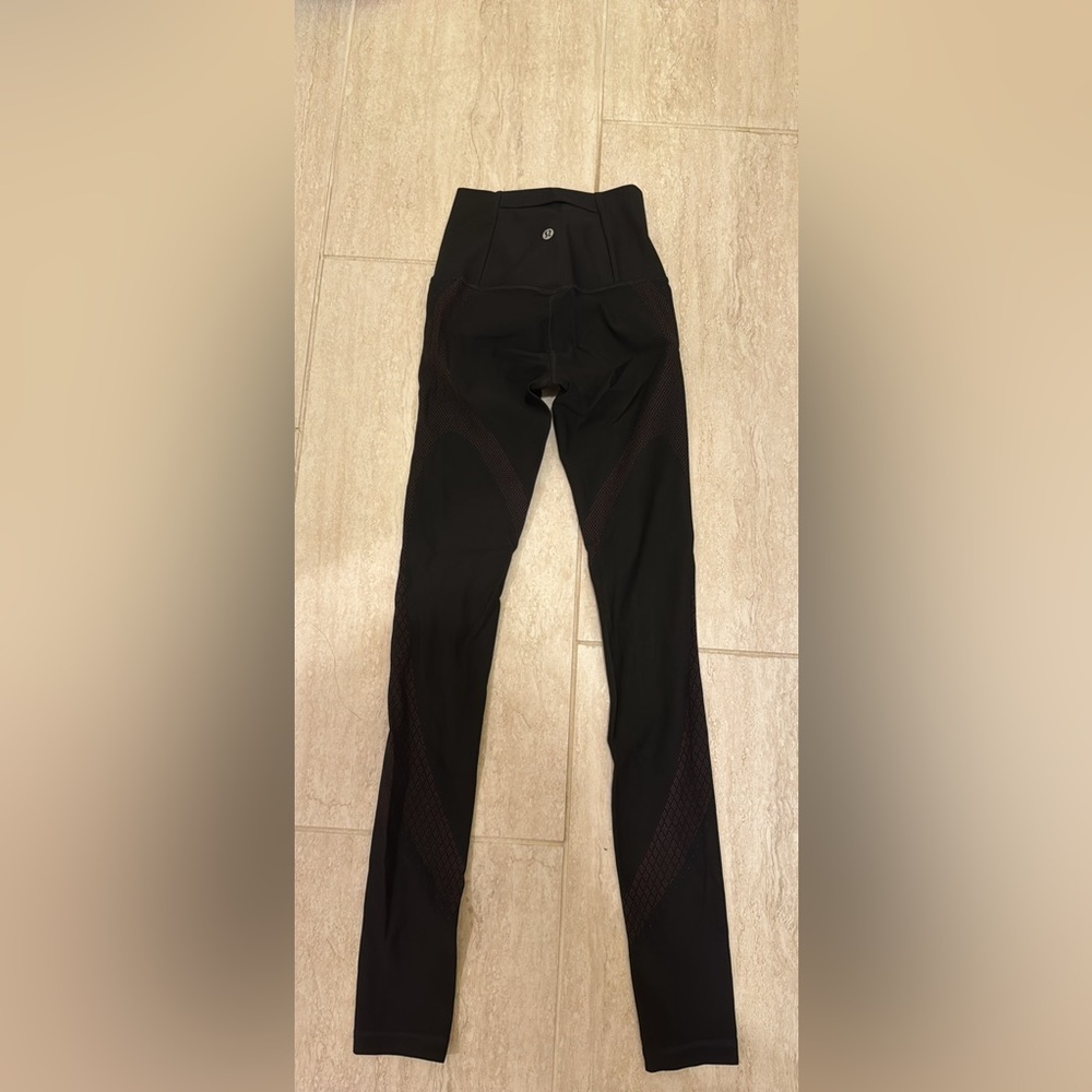 Lululemon Size 2 Leggings, reversible